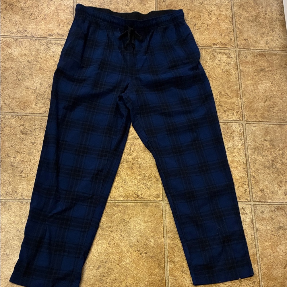 Nautica Men's Navy and Black Plaid Lounge Pants. Size Large